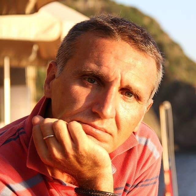 Guarda il profilo di
