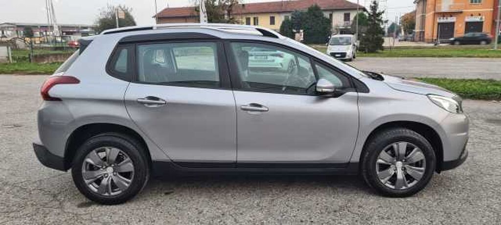 Peugeot 2008 BlueHDi 100 S&S Signature