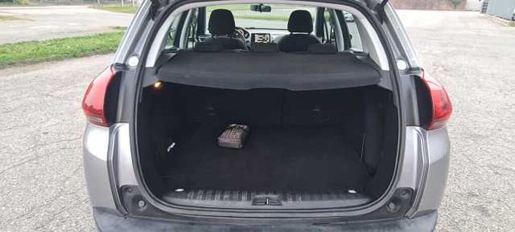 Peugeot 2008 BlueHDi 100 S&S Signature