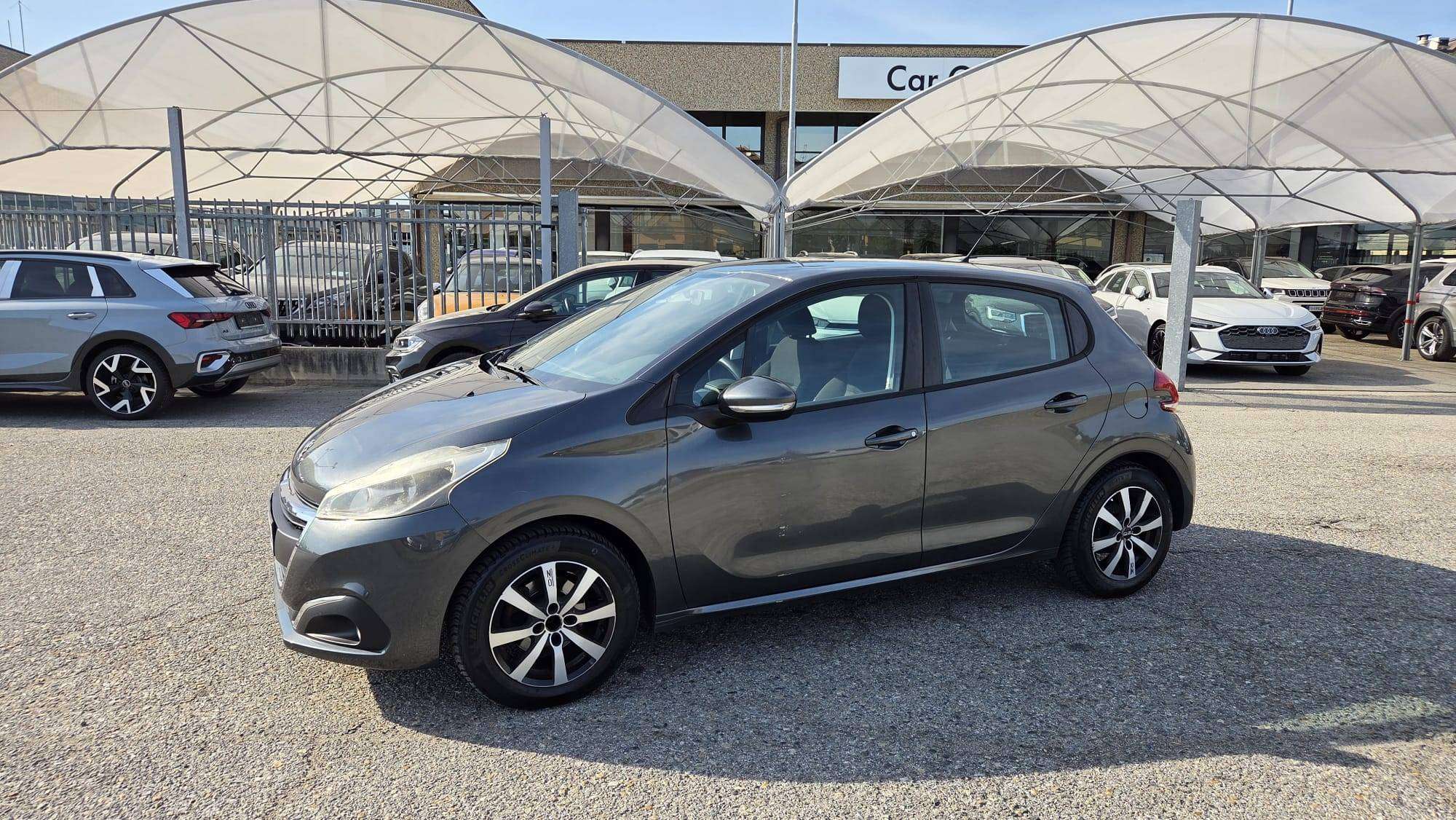 Peugeot 208 2015